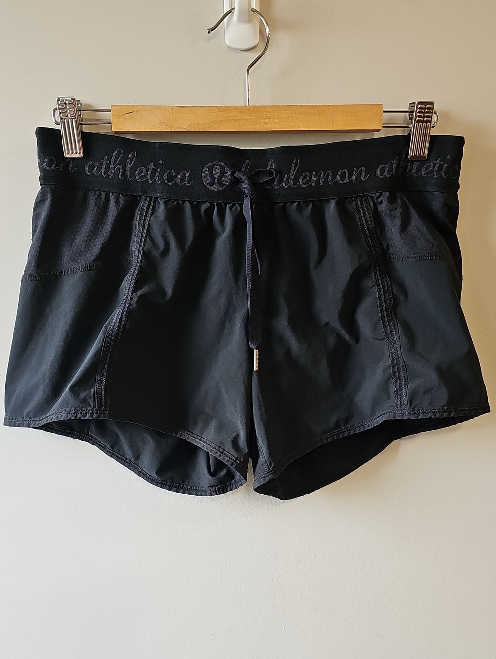 lululemon athletica Black Women's Athletic Shorts with Logo Waistband